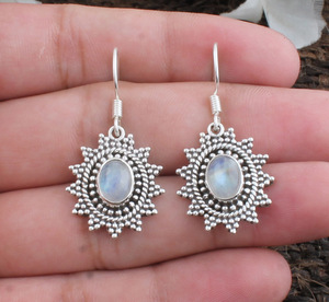 Boucles d'oreilles pendantes vintage faites à la main en argent sterling 925 massif avec pierre de lune arc-en-ciel naturelle pour mariage, anniversaire, cadeau, fête - Product Image 3