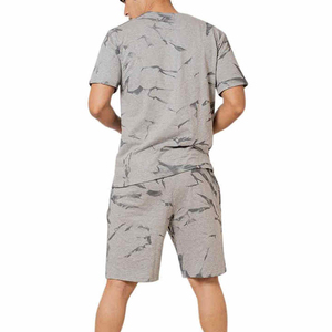 Conjunto de verano de dos piezas para hombre, chándal informal con camiseta de manga corta y pantalones cortos, conjunto deportivo para hombre. - Product Image 2