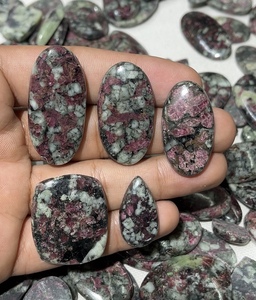 Cristal de Eudialita Natural en Bruto, Corte Ovalado, para Reiki Espiritual y Sanación, Lote a Granel con Piedras Preciosas de Chakra - Product Image 1