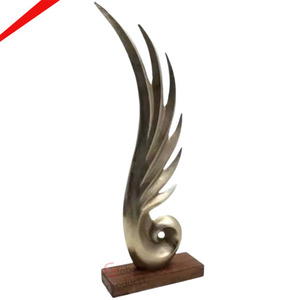 Sculpture décorative moderne en aluminium doré en forme de girafe pour centre de table, décoration d'intérieur, pièce maîtresse - Product Image 5