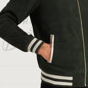 Chaqueta Varsity de Gamuza Verde Bosque Personalizada para Hombre, Chaqueta Bomber con Ribete Acanalado a Rayas, Chaqueta Deportiva de Cuero de Gamuza Premium de Corte Ajustado - Product Image 1