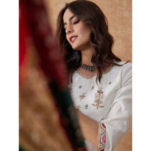 Magnifique ensemble haut-bas et dupatta pour soirée avec broderie, taille XL - Product Image 2