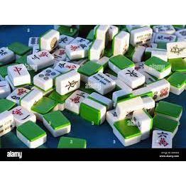 Tuiles de Mahjong Traditionnelles Vertes et Blanches en Résine, Artisanales, Artistiques, de Collection, Pièces à Motifs, Peintes à la Main, Formes Personnalisées - Product Image 2