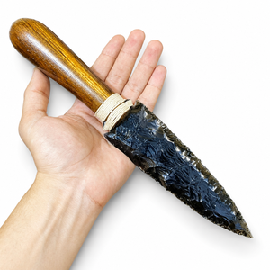 Cuchillo de Obsidiana Negra Hecho a Mano con Mango de Madera, Escultura Coleccionable Artística, Forma Irregular Antigua, Artesanía Duradera - Product Image 3