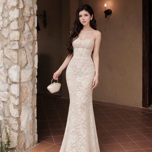 Robe longue élégante en dentelle sans bretelles, brodée, unie, anti-plis, ajustée, taille naturelle, style vintage pour soirée, coupe trapèze, collection printemps - Product Image 5