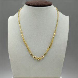 Collar de Oro Amarillo con Múltiples Hilos y Detalles de Rubí y Diamantes, Joyería Fina Sofisticada en Capas para Mujer - Product Image 3