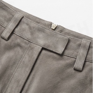 Jupe crayon gris en similicuir PU pour femme, mi-mollet, design minimaliste uni, taille haute, style japonais, tissu satiné doux, toutes saisons - Product Image 4