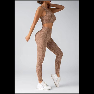 2026 New Arrival Design Custom own Logo Comfortable Women Yoga Set Quick Dry Breathable Pakistan Made Women Yoga Set For Sale - Product Image 5