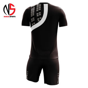Uniforme de Fútbol Personalizable para Equipos, 100% Poliéster, Color Negro, con Logotipo, Servicio OEM, Diseño Deportivo de Fútbol, Desarrollado en NURAK en 2026 - Product Image 2