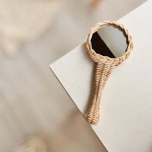 Miroirs à main vintage classiques, artisanaux, en rotin de bonne qualité, pour enfants et bébés. - Product Image 2