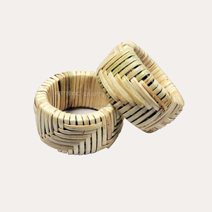 Soporte de anillos de servilleta de ratán de bambú hecho a mano diseño único para el hogar cocina comedor y cenas - Product Image 2
