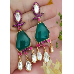 Pendientes de gota de moissanita chapados en oro de latón de alta calidad y elegantes para mujer, colección de moda para fiestas y eventos nocturnos. - Product Image 1