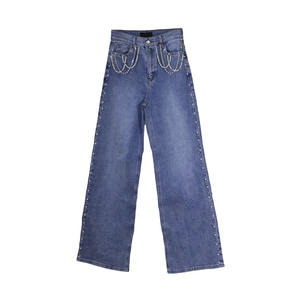 Jeans à jambes larges couleur personnalisée avec élégante chaîne de perles et de strass et embellissements latéraux en clous, denim de haute qualité - Product Image 1