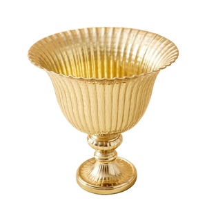 Vase à fleurs de table martelé en métal doré de luxe moderne style de Noël pour la décoration de la maison et du mariage à l'extérieur - Product Image 1