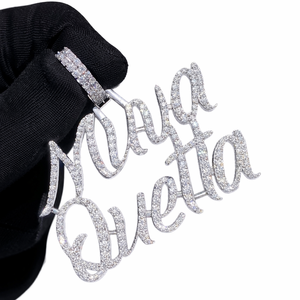 สร้อยคอเงินแท้ 925 ชุบทอง ประดับเพชรแล็บโกรว์ ตัวอักษรแบบคัสตอม จี้ห้อยตัวอักษรแบบหนา ดีไซน์ทันสมัย - Product Image 1