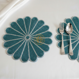 Napperons de table décoratifs en tissu satiné coloré perlé faits à la main de luxe NOORIMS AKBAR HANDICRAFTS Fournisseur en gros - Product Image 6