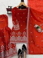 Ensemble de fête vintage haut de gamme en soie JMC, style Sharara Dupatta, avec broderie de fil et sequins complexes
