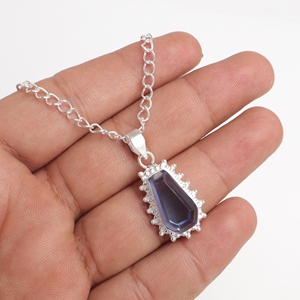 Colgante de Plata de Ley 925 hecho a mano con Tanzanita Azul de corte ataúd y engaste de bisel en latón, joyería de moda llamativa - Product Image 2