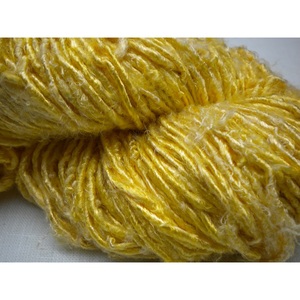 Fil de viscose banane LSBY 022, fibre teinte à la main pour le tissage, le tricot, le crochet et la couture - Product Image 1
