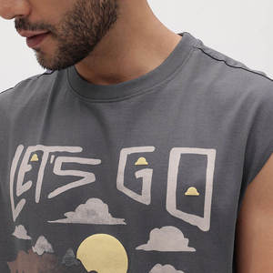 เสื้อยืดคอกลมแขนกุดสำหรับผู้ชาย Five B พร้อมลายพิมพ์ ทรงลำลอง ความยาวปกติ เสื้อกล้ามผ้าฝ้ายระบายอากาศได้ดี - Product Image 4