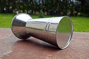 Jarra de acero inoxidable duradera para catering y uso diario, utensilio de servicio funcional ideal para cocinas domésticas y comerciales de la India. - Product Image 3