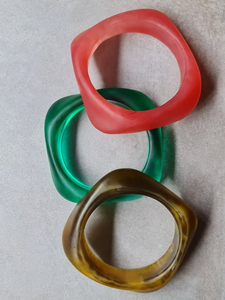 Pulseras de Resina Ecológicas, Colores y Diseños Personalizables, Moda de Fiesta para Mujer con Diseño Moderno y Sostenible, Aspecto Transparente y Brillante - Product Image 2