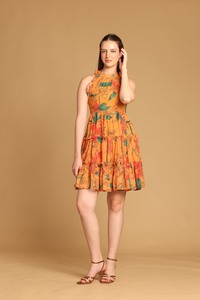 Robe légère évasée de haute qualité pour femmes, imprimé lotus jaune, tenue de plage pour les vacances d'été, disponible en gros - Product Image 2