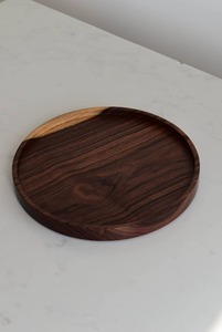Bandeja de madera multicolumna elegante para presentación de alimentos con secciones separadas, perfecta para aperitivos, bocadillos y uso en la mesa. - Product Image 6