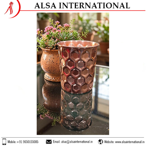 Vaso de Cobre Puro con Relieve para Beber Agua, Beneficios Ayurvédicos para la Salud, Vaso de Cobre Elegante y Duradero para Uso Diario - Product Image 6
