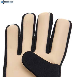 Guantes de Portero Profesionales Transpirables al por Mayor con Cierre de Gancho y Bucle, Palma de Látex de Agarre Fuerte y Protección para Dedos y Pulgar para Fútbol - Product Image 6