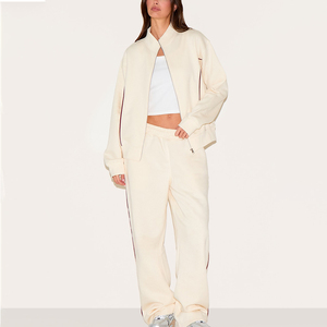 Conjunto Deportivo Crema para Mujer, Manga Larga, Corte Holgado, Cuello Alto, Cierre de Cremallera, Bolsillos Laterales, Ropa Casual de Primavera, Color Sólido - Product Image 1