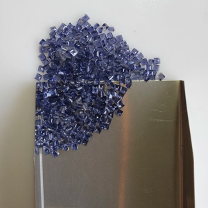 พลอยไอโอไลต์สีม่วงธรรมชาติ ขนาด 1.75 มม. ทรงสี่เหลี่ยมเจียระไนแบบสเต็ปคัท คุณภาพดีที่สุด พร้อมเอฟเฟกต์พลีโอโครอิก สำหรับทำเครื่องประดับ - Product Image 5