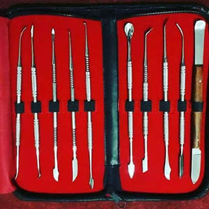 มีดขูดขี้ผึ้งสำหรับงานทันตกรรม SureMed Instruments หมายเลข 7 ทำจากสแตนเลส ใช้สำหรับงานแกะสลักในห้องปฏิบัติการ สามารถนำกลับมาใช้ใหม่ได้ - Product Image 1