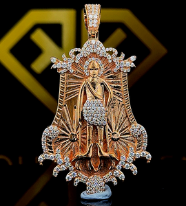 Pendentif Grim Reaper Santa Muerte en Moissanite VVS au design unique, bijoux Hip Hop personnalisés en argent sterling, or rose et rhodium - Product Image 1