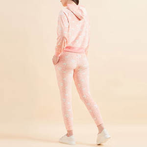 Ensemble de survêtement en velours pour femme, style décontracté et luxueux, coupe ample et élégante, idéal pour la maison et le quotidien - Product Image 4