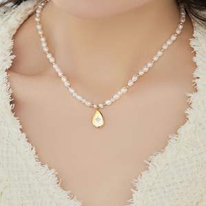 High-End Luxury Fine Pendant Necklace Natural Freshwater Irregular Pearl <b>Star</b> <b>Light</b> Niche Square Collarbone Chain <b>Light</b> Luxury - Product Image 3