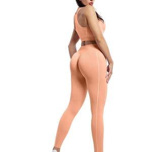 Ensemble de yoga respirant et extensible pour femmes, idéal pour la gym et les entraînements - Product Image 5
