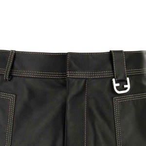 Pantalones cortos informales de cuero PU para hombre con cinturón y bolsillos para fiestas, uso diario - Product Image 6