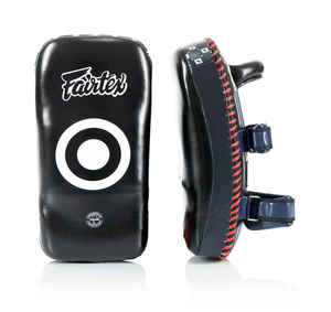 Protège-tibias incurvés de style Fairtex en cuir de vachette véritable pour Muay Thai et MMA – Absorption des chocs durable - Product Image 1
