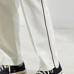 Pantalon de jogging en toile de coton blanc pour homme avec bande latérale et taille élastique – Décontracté pour l'été - Product Image 3