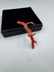 ลูกปัดปะการังแดงอิตาลีคุณภาพสูง รูปทรงกิ่งไม้ สำหรับทำเครื่องประดับ พลอยปะการังรูปทรงต้นไม้ คุณภาพสูง - Product Image 3