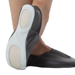 Zapatillas deportivas unisex con logotipo personalizado, de cuero genuino, para gimnasia y danza, con plantilla plana de invierno y suela de goma ligera. - Product Image 3