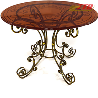 Ensemble de meubles classiques en fer forgé, table et chaises, pour jardin, patio, cour, repas et applications décoratives