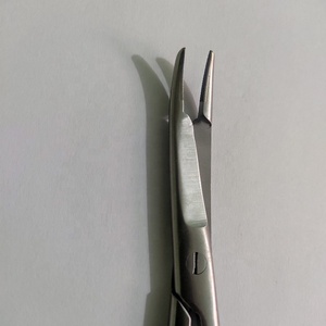 Portaagujas GILLIES TC 15 CM, Mordazas de Carburo de Tungsteno, Instrumentos Dentales de Acero Inoxidable de Grado Médico de Alta Calidad, Certificado CE - Product Image 5