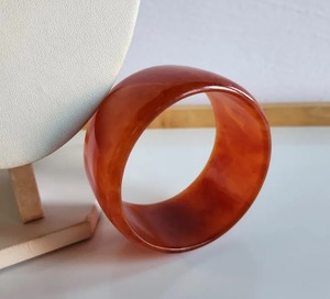 Bracelet en résine époxy coloré fait à la main, bijoux modernes pour femmes - Product Image 5