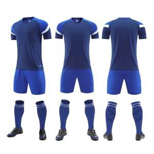 Groothandel op maat gemaakte voetbaltrainingsuniformen voor kinderen en volwassenen met gepersonaliseerde namen, nummers en logo's - Product Image 5