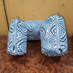 Juego de Bolsas Impermeables Acolchadas de Algodón Minimalistas, Tres Tamaños, Organizador de Cosméticos y Artículos de Aseo para Viaje - Product Image 2