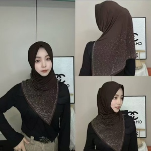 ฮิญาบผ้าชีฟองสีพื้นสำหรับผู้หญิง ประดับด้วยคริสตัล สำหรับสวมใส่ในชีวิตประจำวัน - Product Image 6