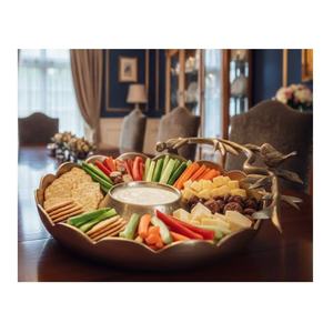 Plat de service rond moderne en acier inoxydable motif branche d'arbre pour chips et trempettes, 36x5 cm, parfait pour servir des collations aux invités sur la table à manger à la maison - Product Image 3