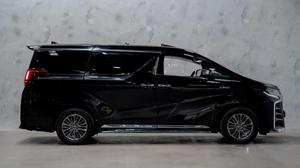 Minivan de Lujo Alphard Negra Modelo 2025, Tamaño Completo, Interior Premium con Detalles Cromados - Product Image 3